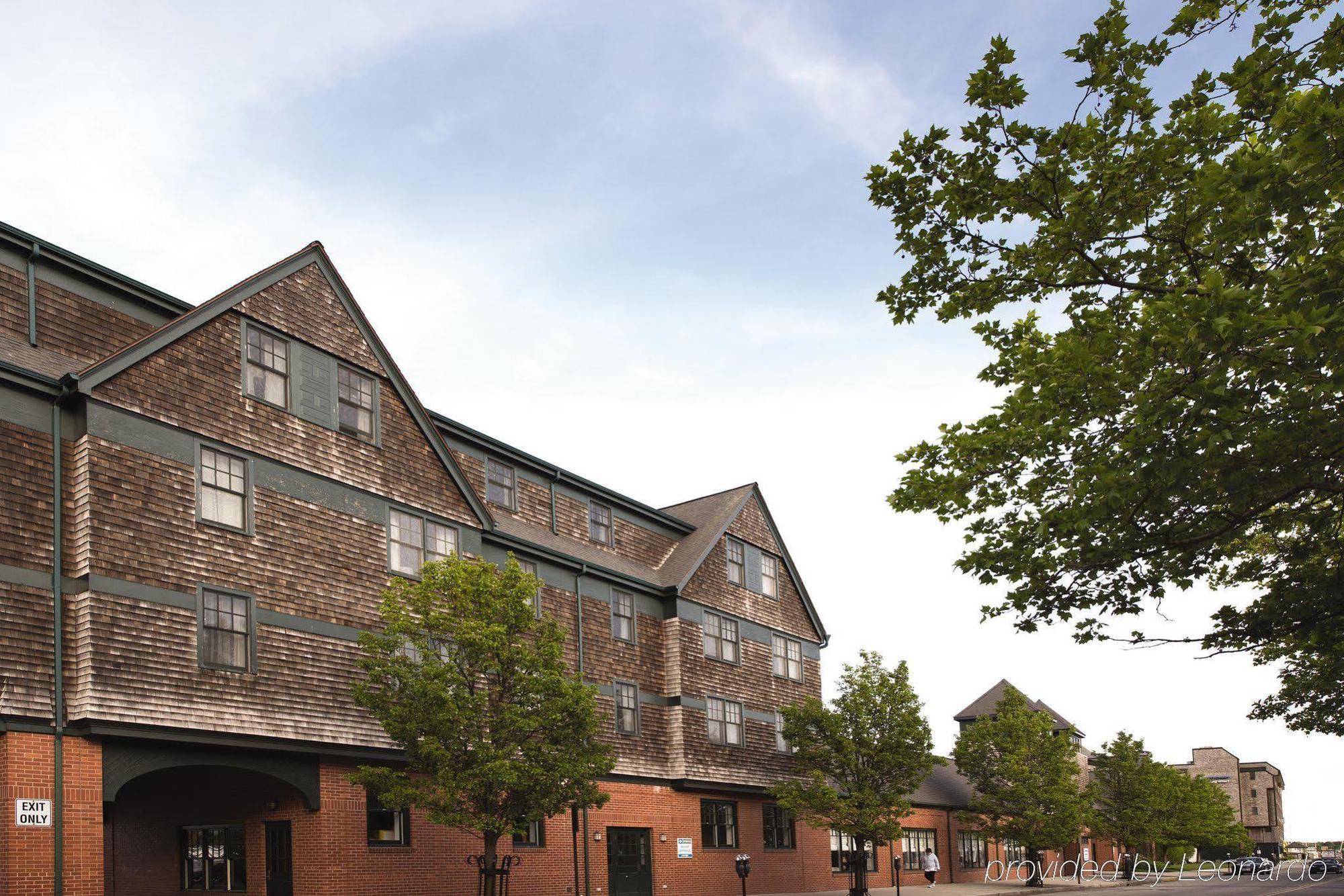 Club Wyndham Long Wharf Hotel Newport Exterior photo